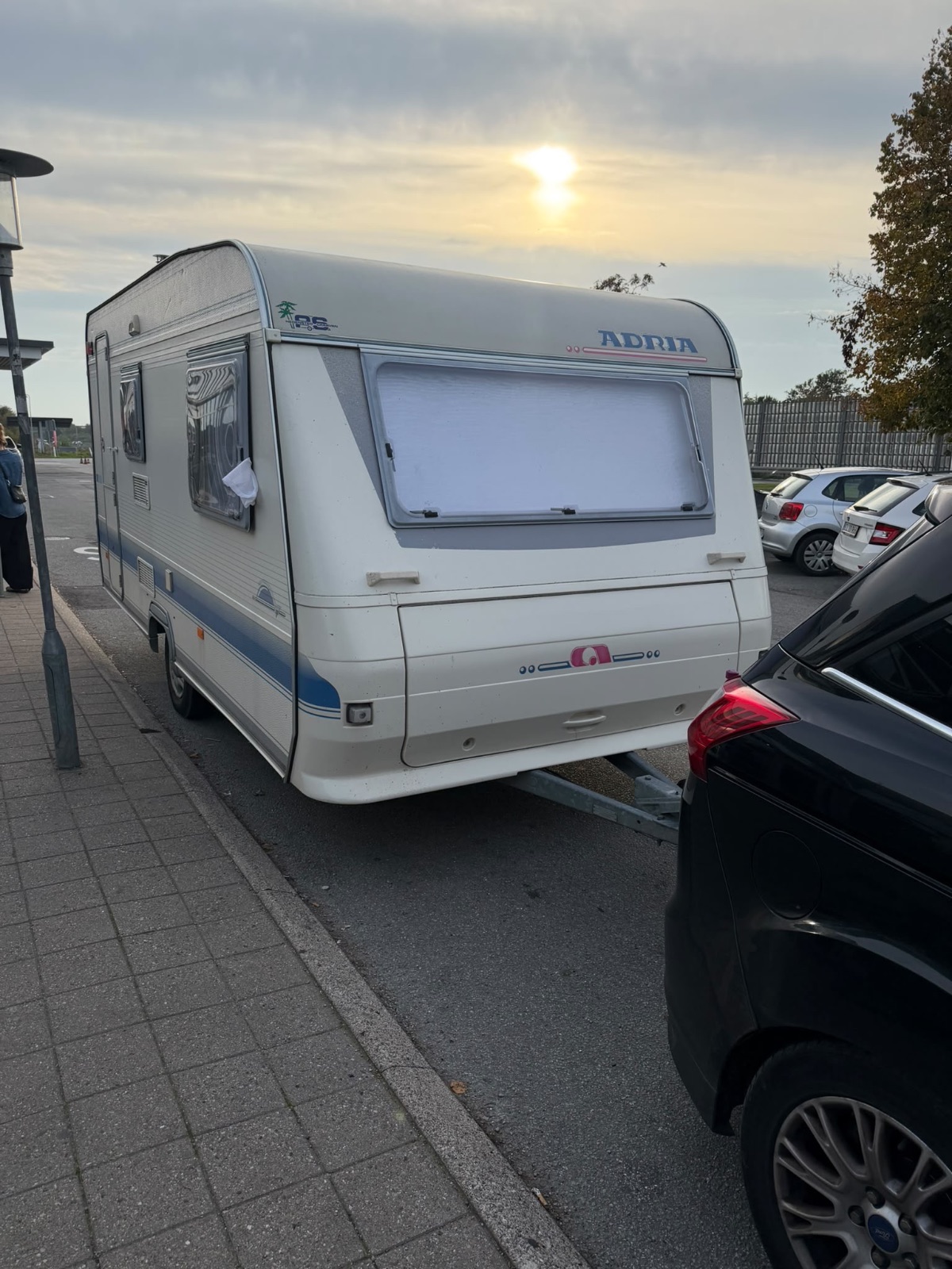 Adria Unica 432 Py